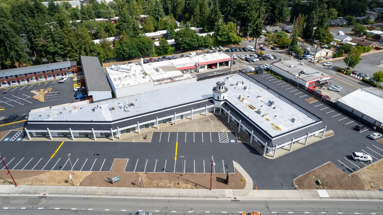 22315 Highway 99, Edmonds, WA à louer Photo de l’immeuble– Image 1 sur 7