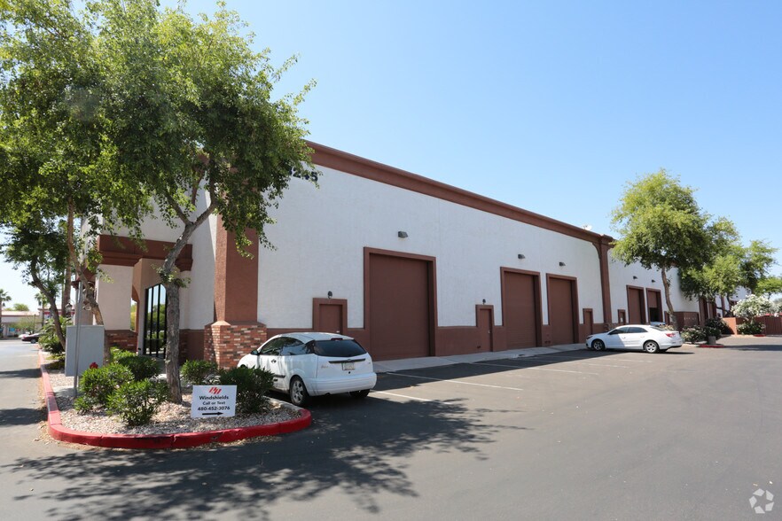 3245 N Arizona Ave, Chandler, AZ à louer - Photo de l’immeuble – Image 3 sur 13