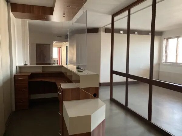 Bureau dans Perpignan à vendre - Photo de l’immeuble – Image 3 sur 4