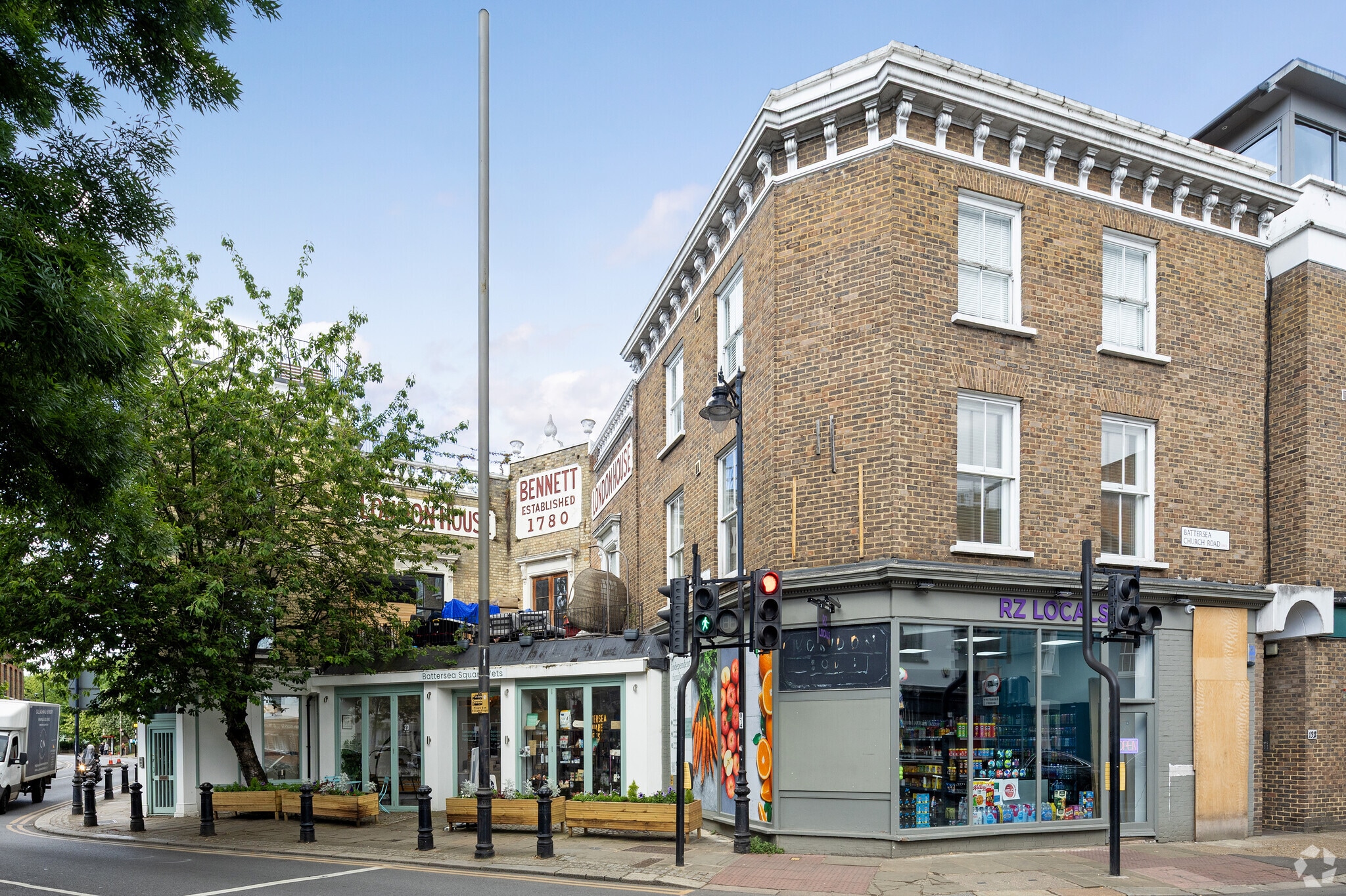 7-9 Battersea Sq, Londres à louer Photo de l’immeuble– Image 1 sur 3