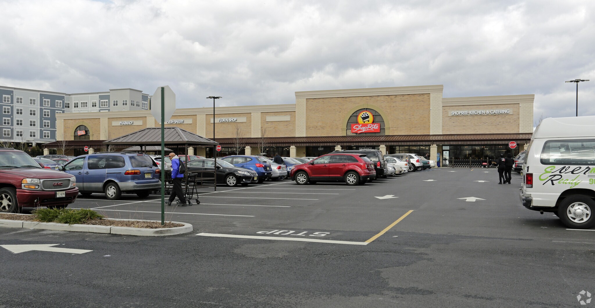 204-234 Springfield Ave, Newark, NJ à louer Photo principale– Image 1 sur 5