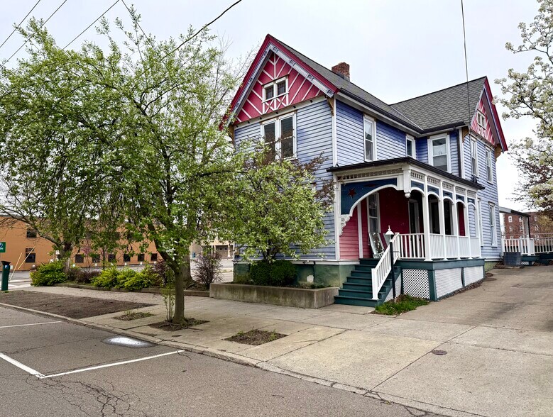 113 Hawley St, Binghamton, NY à louer - Photo de l’immeuble – Image 1 sur 14
