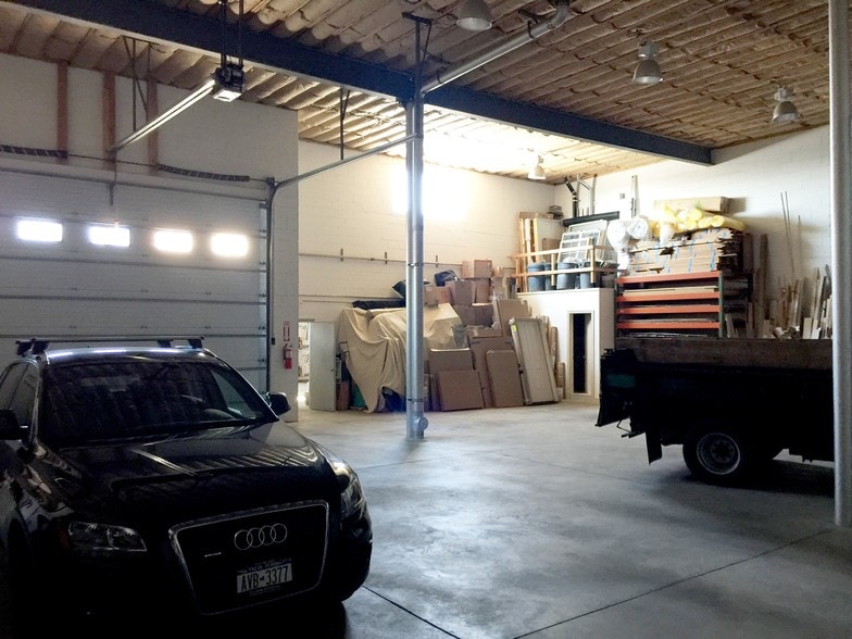 114 Windsor Ave, Mineola, NY à louer - Photo intérieure – Image 2 sur 8