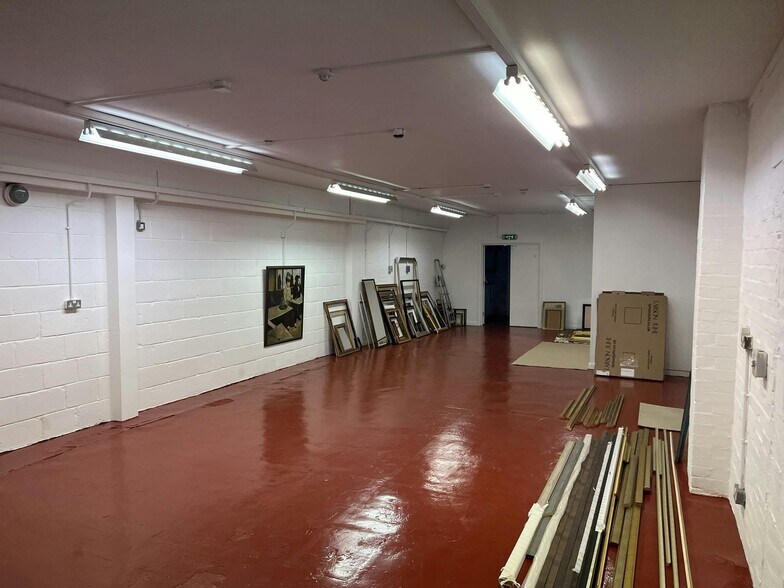 62 Higham Rd, Chesham à vendre - Photo de l’immeuble – Image 2 sur 6