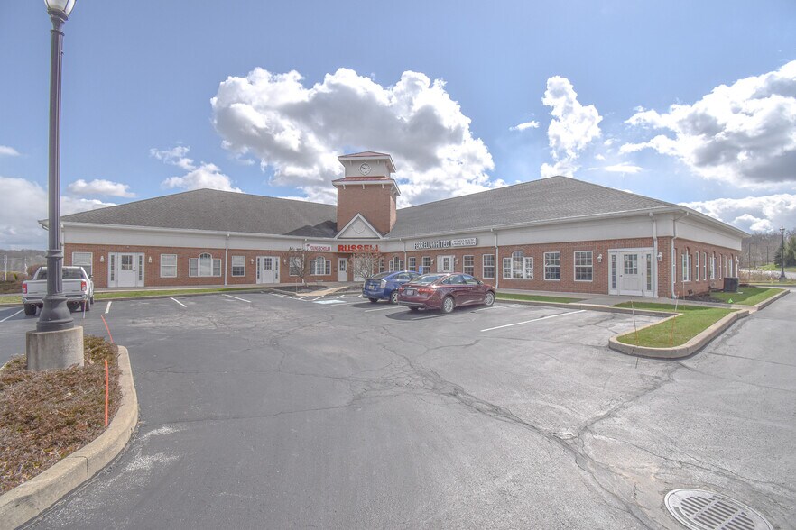 3848 Medina Rd, Medina, OH à louer - Photo de l’immeuble – Image 1 sur 7