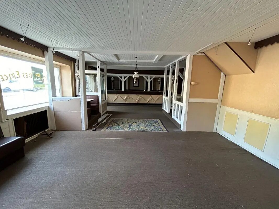 Local commercial dans Saint-Grégoire à vendre Photo intérieure– Image 1 sur 10