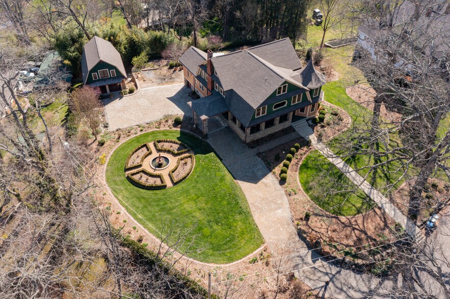 129 Woolsey Hts, Waynesville, NC à vendre - Photo de l’immeuble – Image 1 sur 41