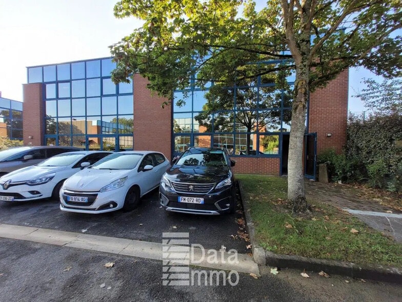 16 Avenue Jean Moulin, Savigny-le-Temple à louer - Photo de l’immeuble – Image 3 sur 9