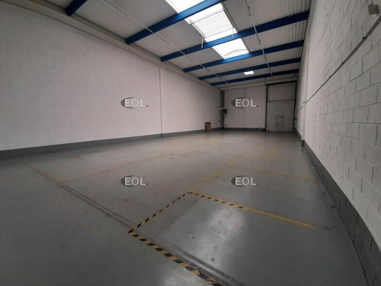 Industriel/Logistique dans Bonneuil-sur-Marne à louer - Photo de l’immeuble – Image 3 sur 11