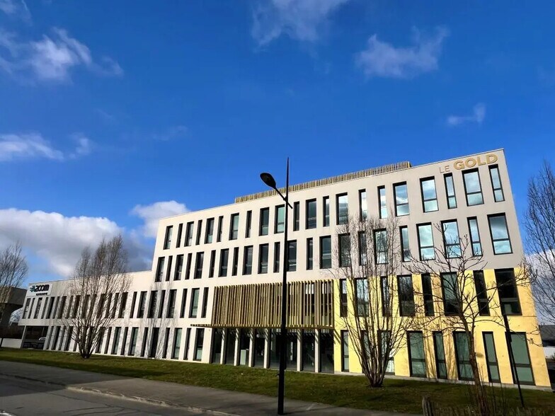 Bureau dans Pacé à louer - Photo de l’immeuble – Image 2 sur 11