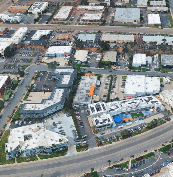 9484 Candida St, San Diego, CA à louer - Photo de l’immeuble – Image 2 sur 2