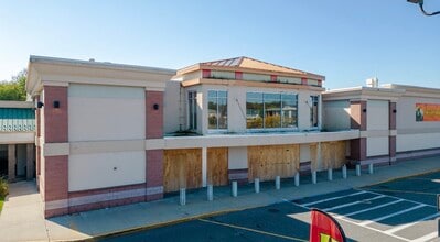 264-350 Middle Country Rd, Coram, NY à louer Photo de l’immeuble– Image 1 sur 16