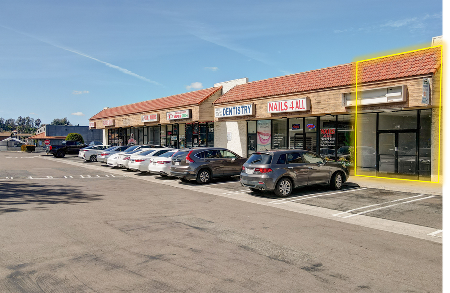 110-150 W El Norte Pky, Escondido, CA à louer - Photo de l’immeuble – Image 1 sur 7