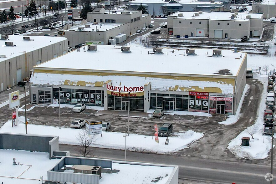 172 Chrislea Rd, Vaughan, ON à louer - Photo de l’immeuble – Image 2 sur 3