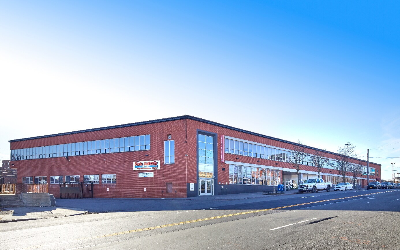 1601 Bronxdale Ave, Bronx, NY à louer Photo de l’immeuble– Image 1 sur 5