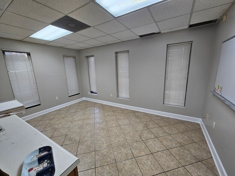 135 Cecil Ct, Fayetteville, GA à louer - Photo de l’immeuble – Image 3 sur 23