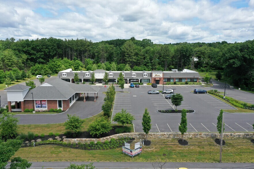 345-355 Littleton Rd, Westford, MA à louer - Photo de l’immeuble – Image 2 sur 8