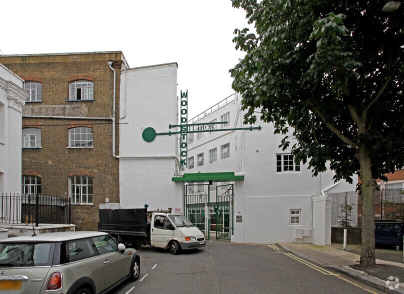 36 Woodstock Grove, Londres à louer - Photo principale – Image 1 sur 12