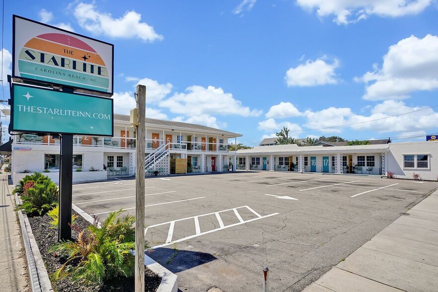 201 Cape Fear Blvd, Carolina Beach, NC à vendre - Photo principale – Image 1 sur 22