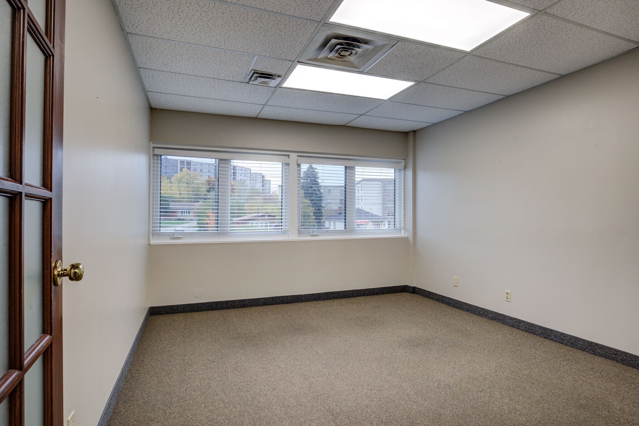 469 Bouchard St, Sudbury, ON à louer Photo intérieure– Image 1 sur 4