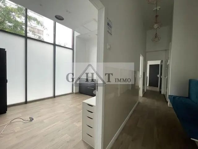 Local commercial dans Ivry-sur-Seine à louer - Photo de l’immeuble – Image 2 sur 10