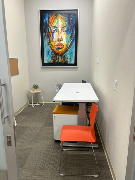 7652 Monterey St, Gilroy, CA à louer - Photo de l’immeuble – Image 2 sur 13