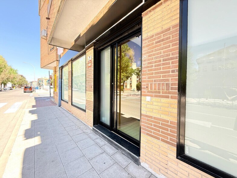 Immeuble residentiel dans Pinto, Madrid à vendre - Photo principale – Image 1 sur 7