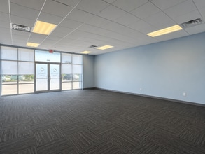 2979 Lindbergh Blvd, Springfield, IL à louer Photo intérieure– Image 2 sur 3