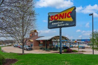 Plus de détails pour 302 Greenbriar Dr, Normal, IL - Local commercial à vendre