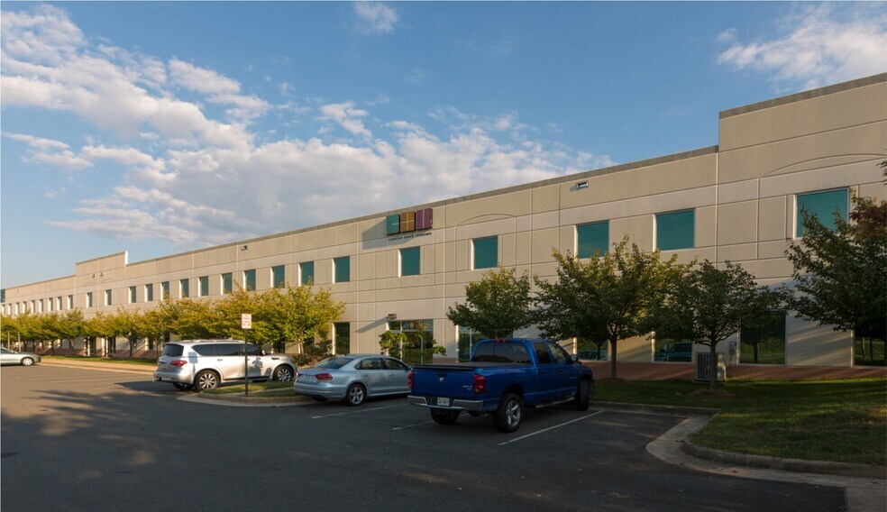 7000 Gateway Ct, Manassas, VA à louer - Photo de l’immeuble – Image 2 sur 6