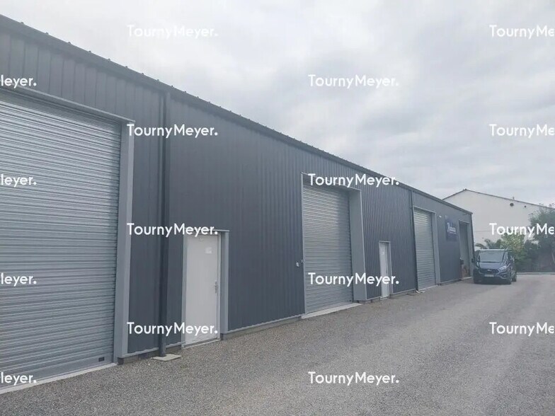 Local d’activités dans L'Union à louer - Photo de l’immeuble – Image 2 sur 6