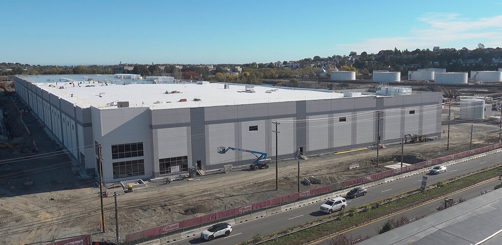 101 Lee Burbank Hwy, Revere, MA à louer - Photo de l’immeuble – Image 2 sur 8