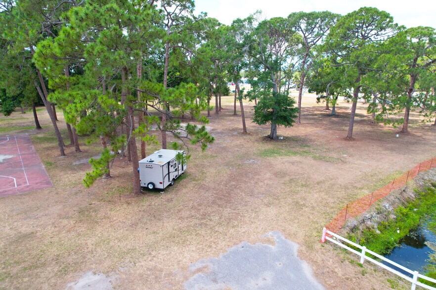 9025 49th St N, Pinellas Park, FL à vendre - Aérien – Image 3 sur 14