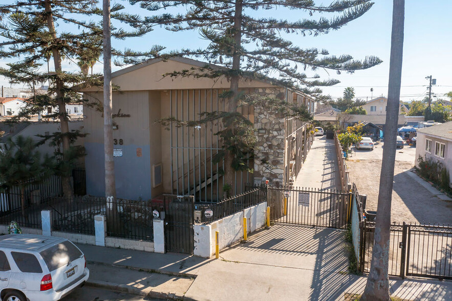 538 W 82nd St, Los Angeles, CA à vendre - Photo de l’immeuble – Image 2 sur 18
