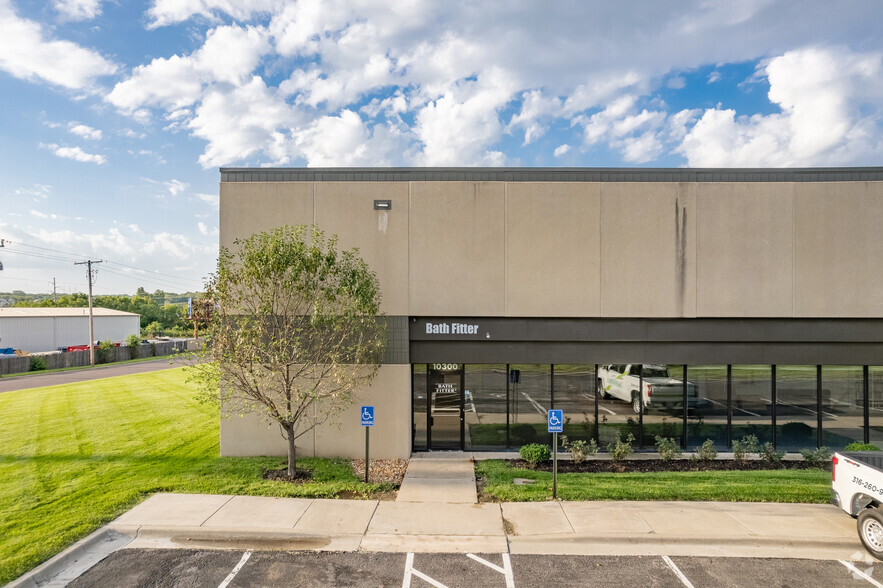 10324 W 79th St, Shawnee, KS à louer - Photo de l’immeuble – Image 3 sur 6