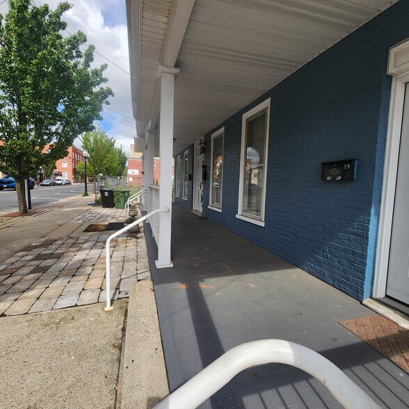 37 W Washington Ave, Washington, NJ à louer - Photo de l’immeuble – Image 3 sur 14