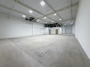 12612-12630 Raymer St, North Hollywood, CA à louer Photo intérieure– Image 1 sur 1