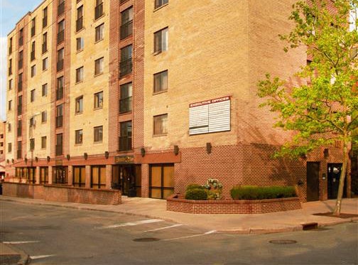 119 S Burrowes St, State College, PA à louer - Photo de l’immeuble – Image 1 sur 4