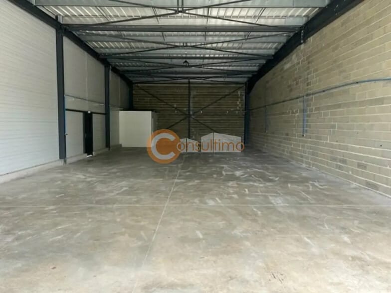 Local d’activités dans Montussan à louer - Photo intérieure – Image 3 sur 6