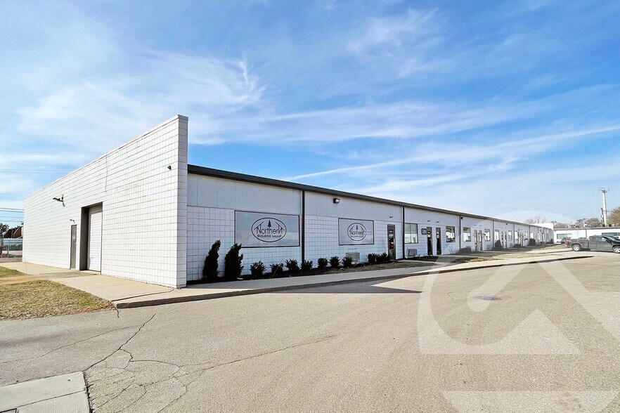 1195-1197 Rochester Rd, Troy, MI à louer - Photo principale – Image 1 sur 1