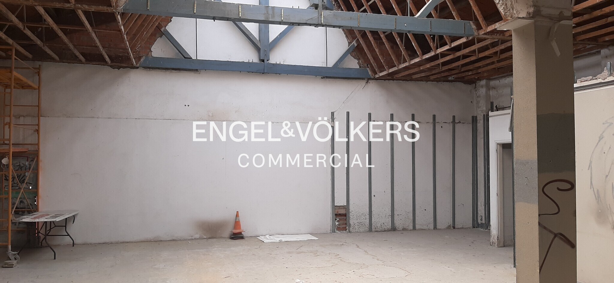 Local commercial dans Sabadell, Barcelona à louer Photo intérieure– Image 1 sur 16