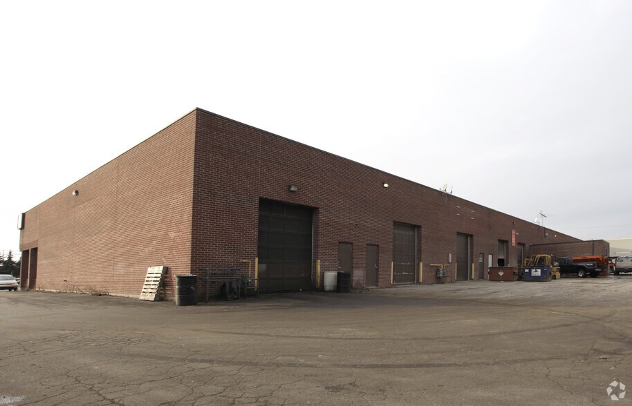 8635 Keele St, Concord, ON à louer - Photo de l’immeuble – Image 2 sur 4
