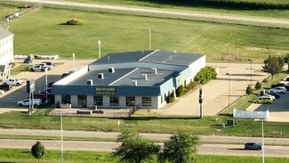Plus de détails pour 2401 1/2 Empire, Bloomington, IL - Local commercial à vendre