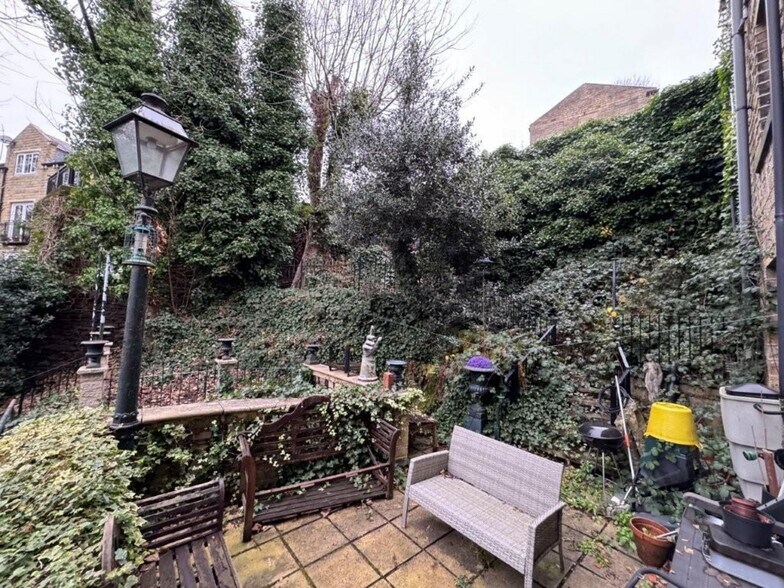 22A North Rd, Huddersfield à vendre - Photo de l’immeuble – Image 2 sur 6