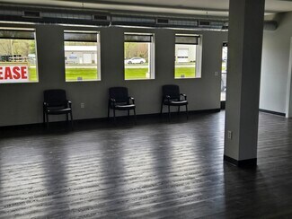 Plus de détails pour 5150 Indianapolis Rd, Columbus, IN - Local commercial à louer