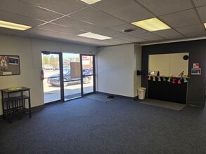 130 Dotson Dr, Ames, IA à louer Photo intérieure– Image 2 sur 9