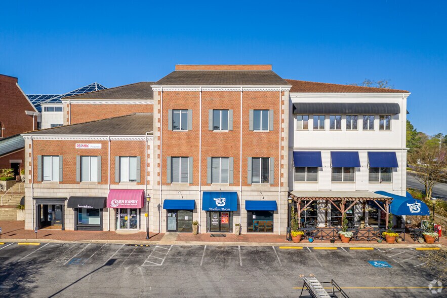 8201 Cantrell Rd, Little Rock, AR à louer - Photo principale – Image 1 sur 8