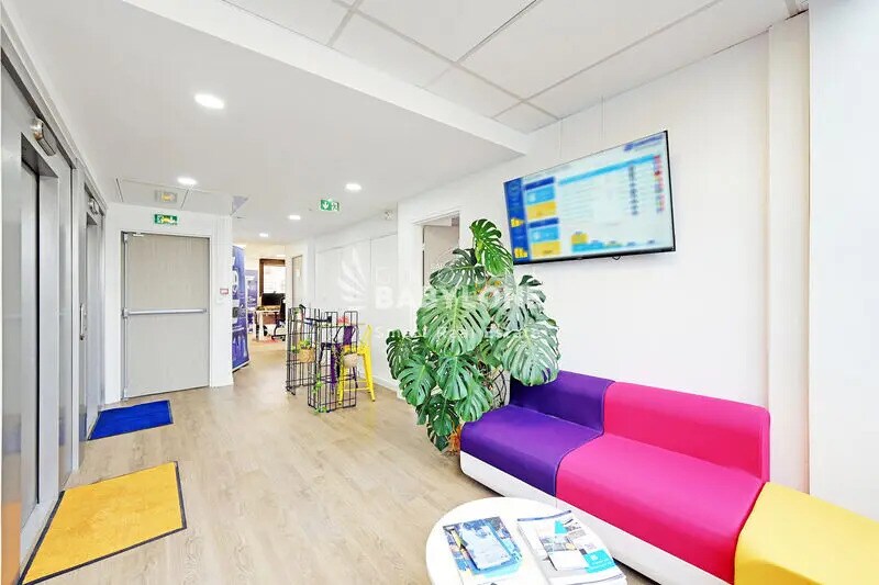 Bureau dans Boulogne-Billancourt à louer - Photo de l’immeuble – Image 3 sur 14