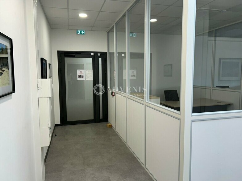 Local commercial dans La Ville-aux-Dames à vendre - Photo intérieure – Image 2 sur 12