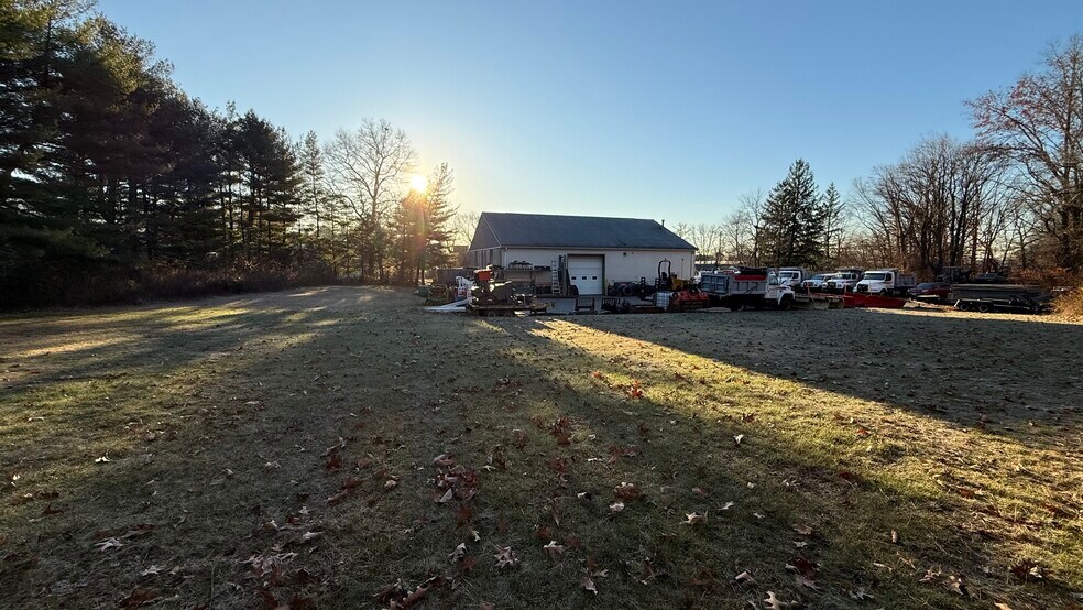 3211 Bordentown Ave, Parlin, NJ à vendre - Photo de l’immeuble – Image 1 sur 7